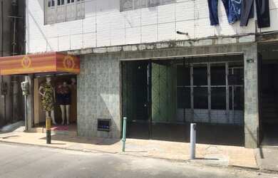 Imagem: A casa possui 4 Dormitórios, 3 Banheiros, 1 Vaga na garagem