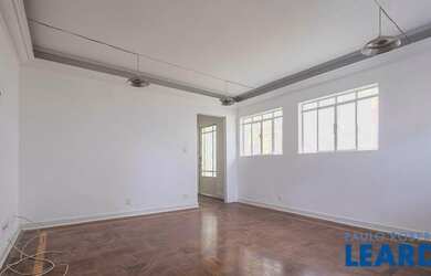 Imagem 1: SOBRADO - PINHEIROS - SP. Churrasqueira, Ar-condicionado, Área de serviçoe250m²...