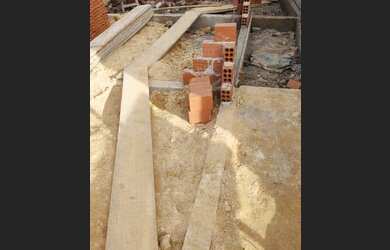 Imagem 2: terreno com construçao. 7m² de Área, 1 Vaga na garageme3 Dormitórios