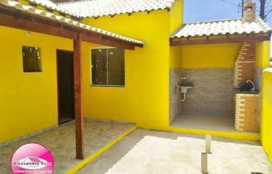 Imagem: A casa possui 1 Dormitório, 1 Banheiro, 1 Vaga na garagem e