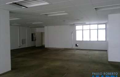 Imagem: O depósito possui 370m² de Área e está localizado em Bairro