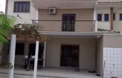 Imagem: A casa em condomínio possui 3 Dormitórios, 5 Banheiros, 5