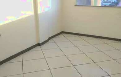 Imagem: O apartamento possui 2 Dormitórios, 1 Banheiro e está localizado