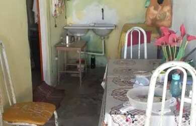 Imagem: A casa possui 2 Dormitórios, 2 Banheiros e está localizado