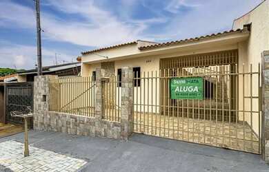 Imagem: A casa possui 3 Dormitórios, 3 Banheiros e 290m² de Área