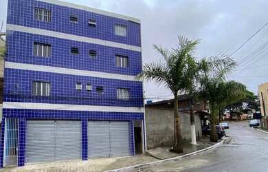 Imagem: A casa possui 2 Dormitórios, 1 Banheiro e 1 Vaga na garagem