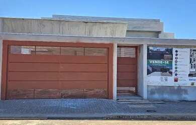 Imagem: A casa possui 3 Dormitórios, 4 Banheiros, 3 Vagas na garagem