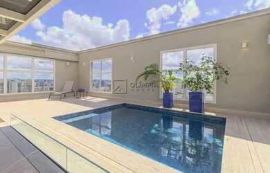 Imagem: O apartamento na cobertura possui 5 Dormitórios, 5 Banheiros