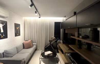 Imagem: O apartamento possui 2 Dormitórios, 2 Banheiros, 1 Vaga na