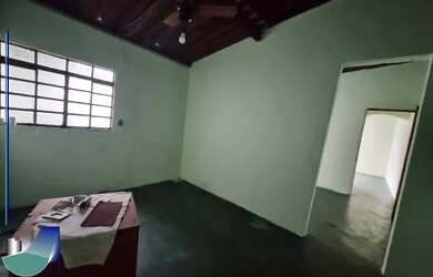 Imagem: A casa possui 1 Dormitório, 1 Banheiro, 50m² de Área e está