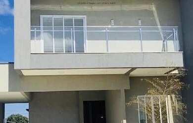 Imagem: A casa em condomínio possui 3 Dormitórios, 4 Banheiros, 2