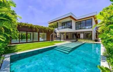 Imagem 1: Incrível mansão com 5 suítes, 1300 m², à venda por R$ 13.500.000 - Barra da Tijuca - Rio d