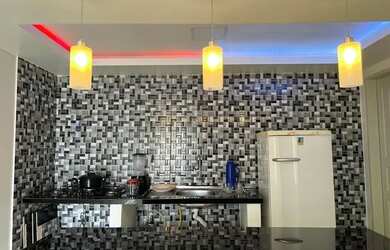 Imagem: O apartamento possui 2 Dormitórios, 2 Banheiros, 2 Vagas na