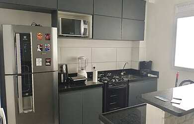 Imagem: O apartamento possui 2 Dormitórios, 1 Banheiro, 1 Vaga na garagem