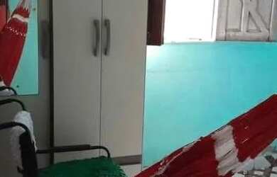 Imagem: A casa possui 3 Dormitórios, 1 Banheiro e está localizado