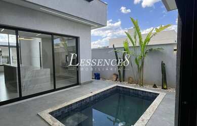 Imagem: A casa possui 3 Dormitórios, 2 Banheiros, 4 Vagas na garagem