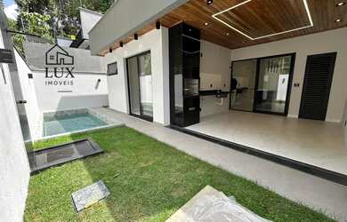 Imagem: A casa em condomínio à venda possui 3 Dormitórios, 4 Banheiros