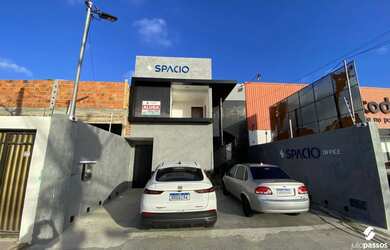 Imagem: O depósito possui 2 Vagas na garagem, 17m² de Área, Imóvel