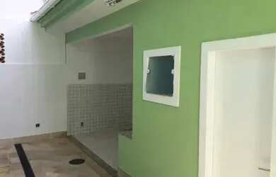 Imagem: A casa em condomínio possui 4 Dormitórios, 3 Banheiros, 2