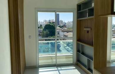 Imagem: O apartamento possui 1 Dormitório, 1 Banheiro, 1 Vaga na garagem