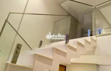 Imagem 6: Casa no condomínio Bosque Karaiba disponível para locação e venda...