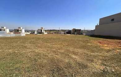 Imagem: O terreno possui 250m² de Área e está localizado em Jardins