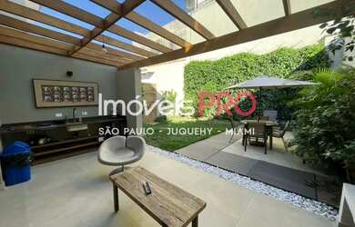 Imagem: A casa possui 3 Dormitórios, 5 Banheiros, 5 Vagas na garagem