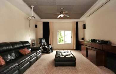 Imagem 4: Casa à venda e para alugar em Santana de Parnaíba, Alphaville, com 6...