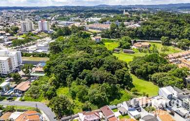 Imagem: O terreno possui 3.492m² de Área e está localizado em Atuba