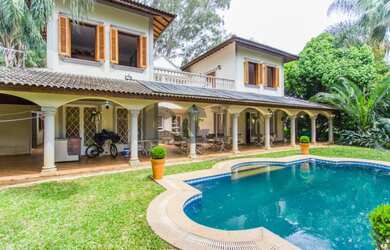 Imagem: A casa em condomínio à venda possui 4 Dormitórios, 4 Banheiros