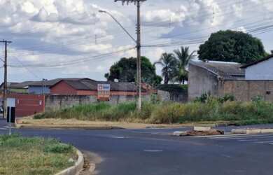 Imagem: O terreno possui 500m² de Área e está localizado em Jardim