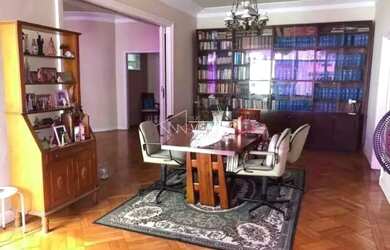 Imagem: O apartamento possui 3 Dormitórios, 2 Banheiros e 180m² de