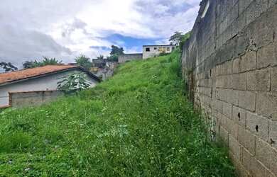 Imagem: O terreno possui 500m² de Área e está localizado em Vila