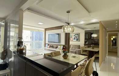 Imagem: O apartamento possui 2 Dormitórios, 2 Banheiros, 2 Vagas na