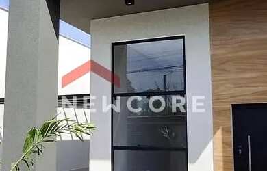 Imagem: A casa possui 3 Dormitórios, 3 Banheiros, 2 Vagas na garagem