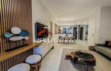 Imagem: O apartamento possui 4 Dormitórios, 4 Banheiros, 2 Vagas na