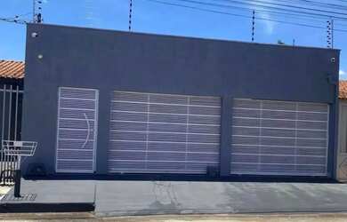 Imagem: A casa em condomínio possui 3 Dormitórios, 3 Banheiros, 2