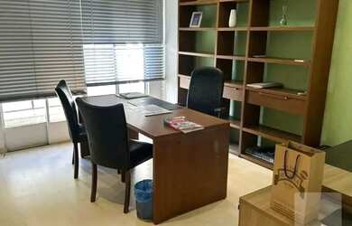 Imagem: O depósito possui 67m² de Área e está localizado em Centro