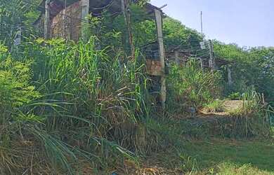 Imagem: O terreno possui 240m² de Área e está localizado em Campo