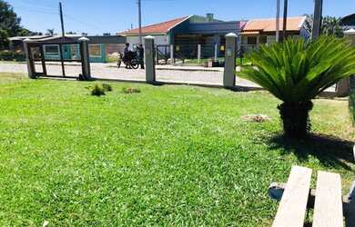 Imagem 2: Casa amplo pátio no centro de Xangri-lá