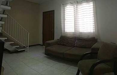 Imagem: A casa possui 2 Dormitórios, 2 Banheiros, 1 Vaga na garagem