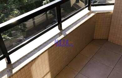 Imagem: O apartamento possui 2 Dormitórios, 2 Banheiros, 2 Vagas na