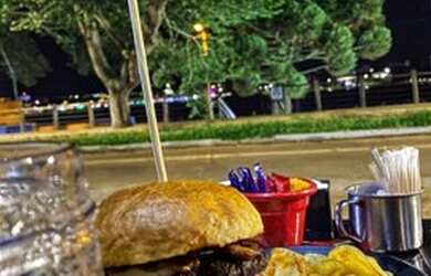 Imagem 4: Hamburgueria a venda