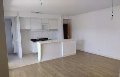 Imagem: O apartamento possui 2 Dormitórios, 2 Banheiros, 2 Vagas na