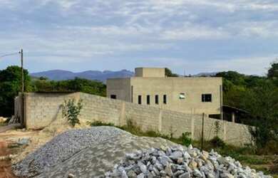 Imagem: A casa possui 5 Dormitórios, 5 Banheiros, 5 Vagas na garagem