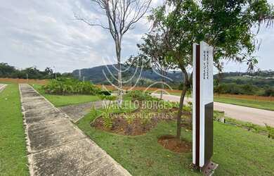 Imagem: O terreno possui 480m² de Área e está localizado em Castanho