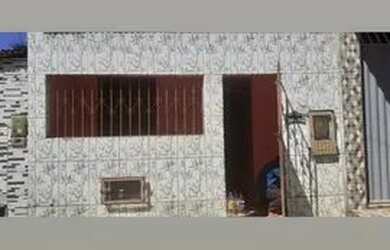 Imagem: A casa possui 2 Dormitórios, 1 Banheiro, 80m² de Área e