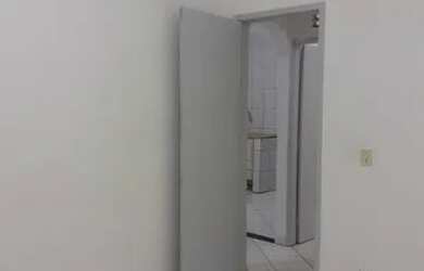 Imagem: A casa possui 2 Dormitórios e 1 Banheiro e está localizado