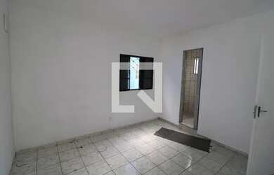 Imagem: A casa possui 1 Dormitório, 1 Banheiro, 120m² de Área e