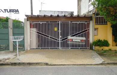 Imagem: A casa possui 4 Dormitórios, 4 Banheiros, 2 Vagas na garagem